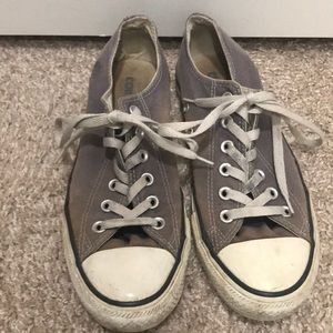 Unisex Gray converse sneakers W9 M7